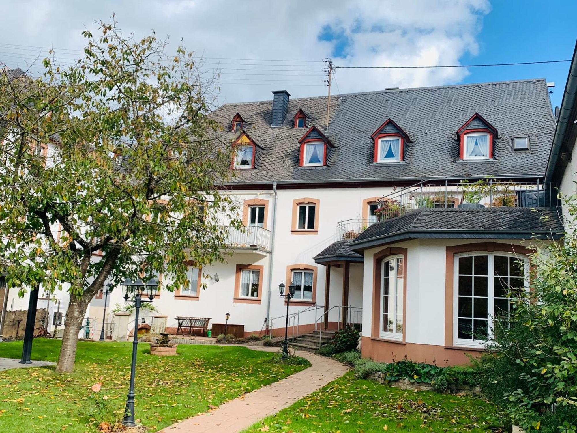 Weinhof Michael Morbach Hotel Zeltingen-Rachtig Bagian luar foto
